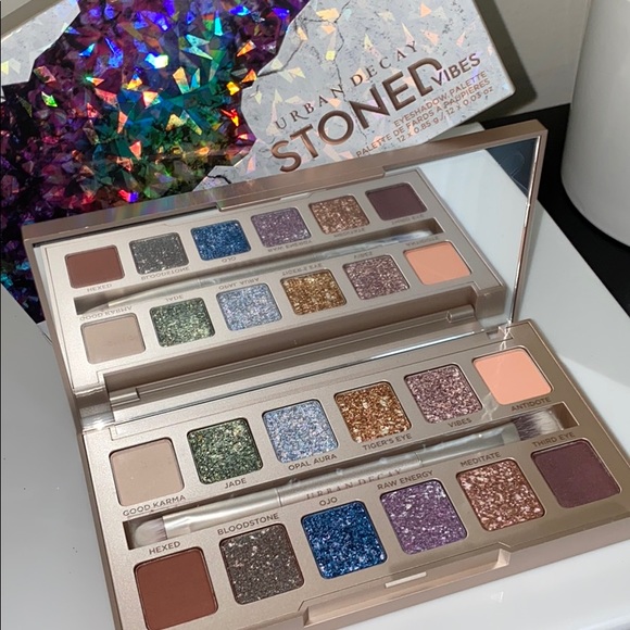 Urban Decay Stoned Vibes Eyeshadow Palette